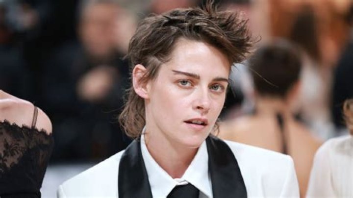 Kristen Stewart Says the Sex Scenes in Her New Movie Will "Shock People"
